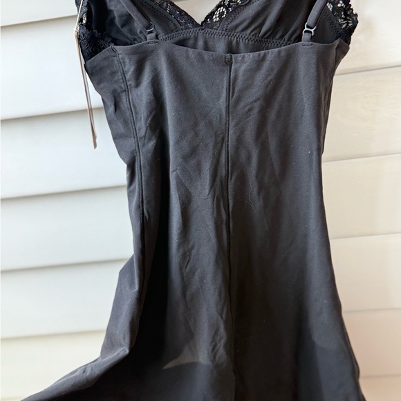 SKIMS FITS EVERYBODY LACE
TRIANGLE ONESIE SZ XXS - Picture 4 of 4